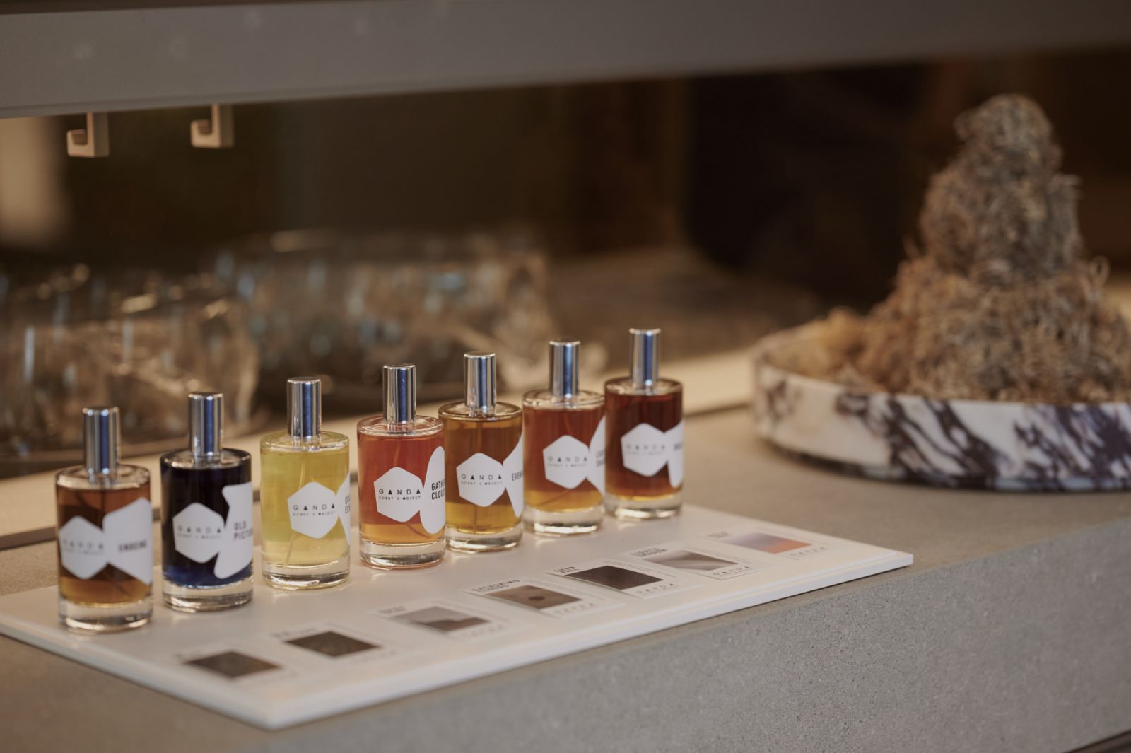 งาน ‘Between The Folds’ นำเสนอ 7 กลิ่นที่สะท้อนช่วงภาวะของใจ (ภาพ: GANDA scent & object)
