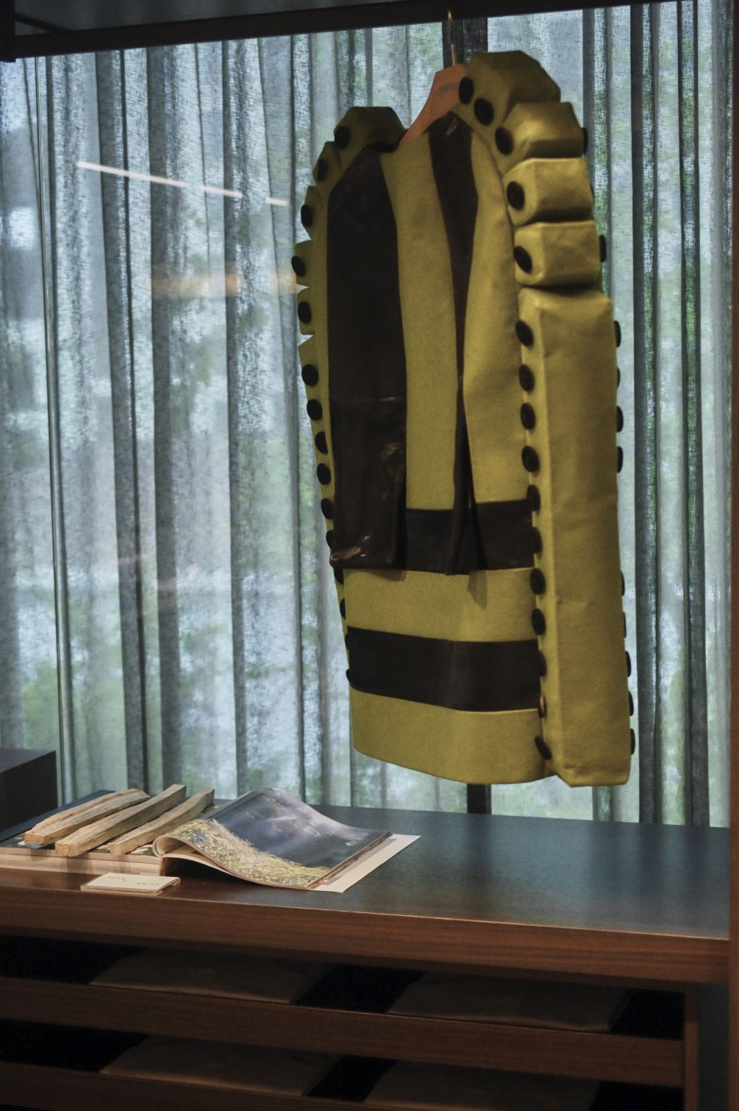 Porro, Storage walk-in closet แบบ Upright (ภาพ: GANDA scent & object)