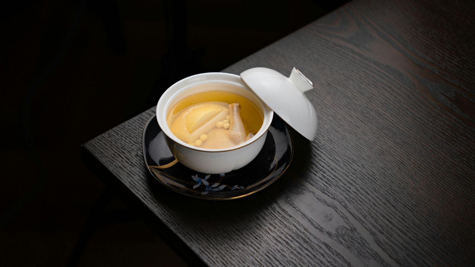 A healing broth nourishes the soul as much as the body. Asia's version of chicken soup doesn't always come with chicken, but it does the job nonetheless. (Photo: Change CC / Pexels)