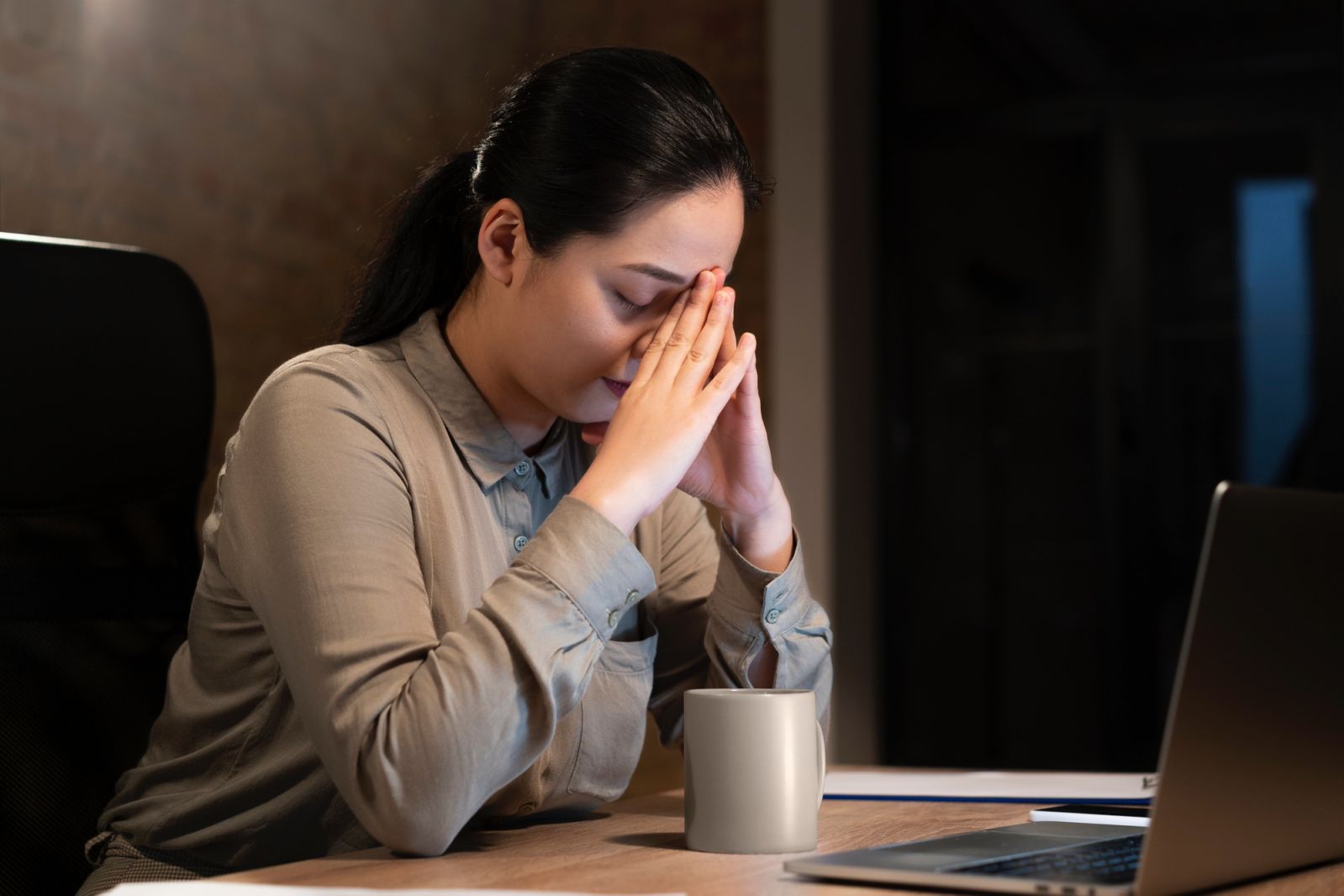 Dopamine fasting won’t magically cure your burnout or boost your productivity. (Photo: Freepik)