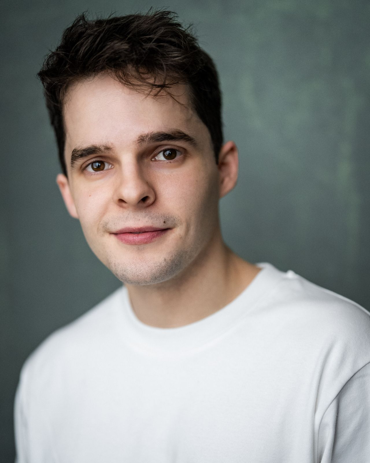 Ellis Kirk plays Evan Hansen in the Manila run of ‘Dear Evan Hansen’ (Photo: GMG Productions)