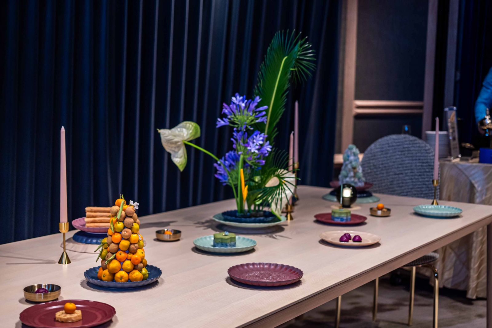 A Tablescape featuring Georgina Yen Qin Lee’s Dynasty collection from Luzerne