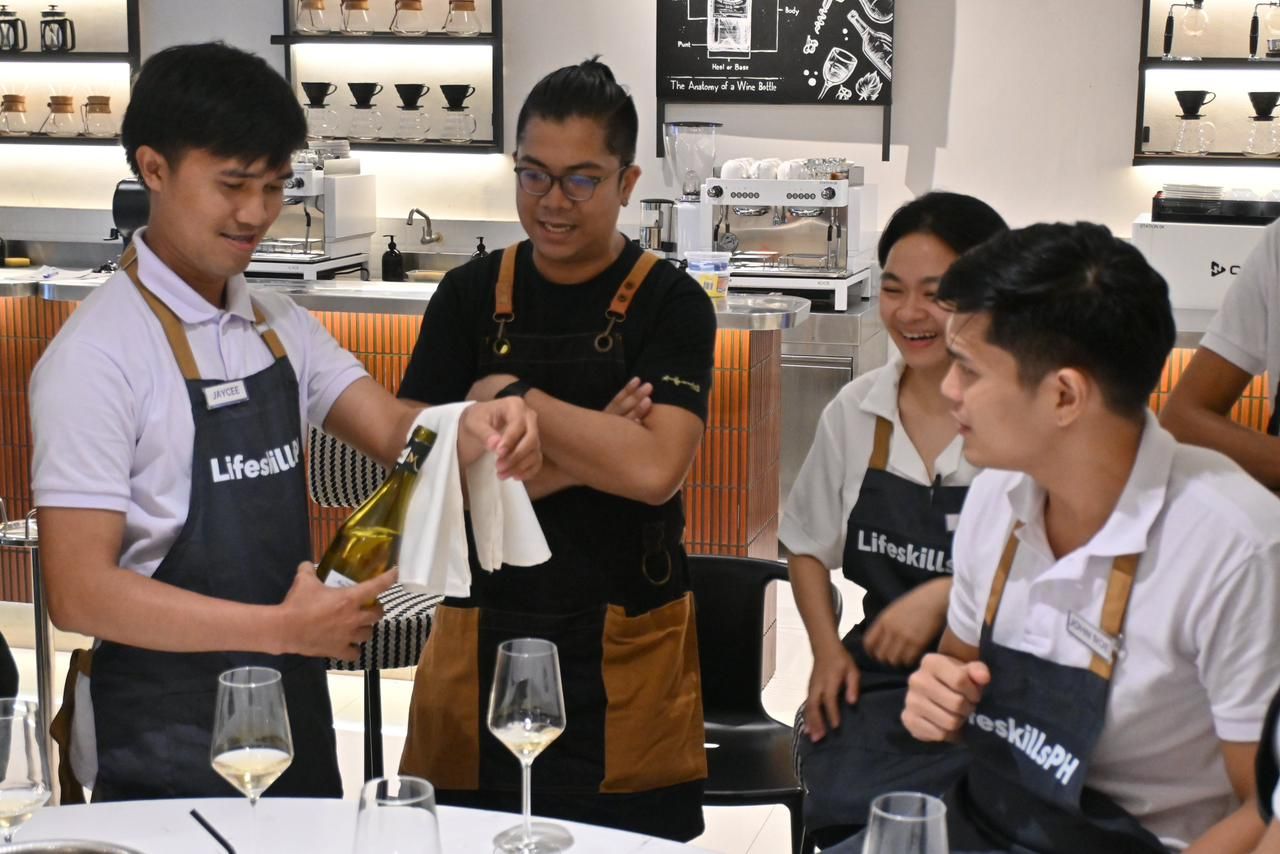 Tatler Dining - Meet Me at the Bar - Tog Exconde - The Blind Pig