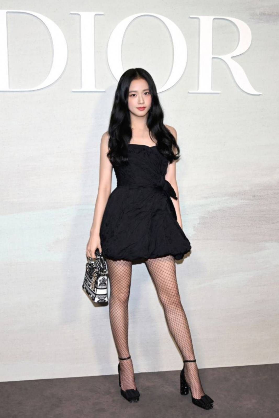 Jisoo attended the Spring Summer 2023 fashion season in the design of the Dior Cruise collection of the same year (photo: Dior)