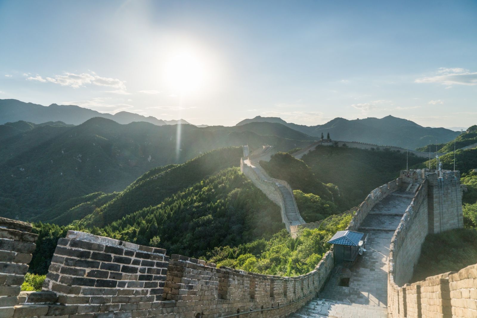 The Badaling Great Wall is an easy, but equally dramatic introduction to one of the world’s most famous fortifications. (Photo: Fanjianhua/Freepik)