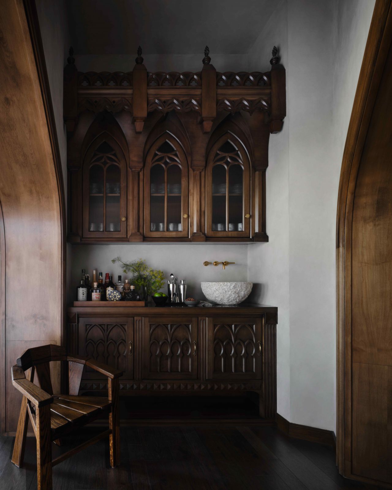 The bar area with luxury materials evoking the Gothic-inspired era