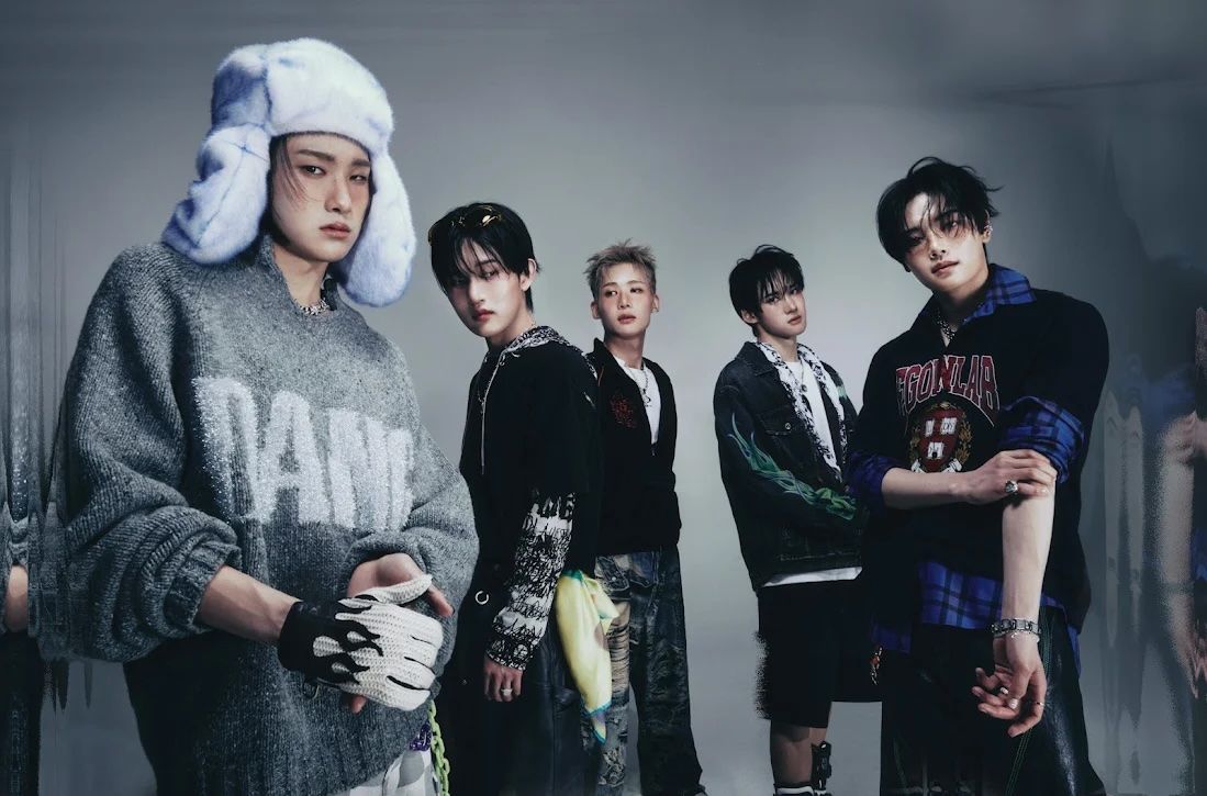 (จากซ้าย) Kenny, Seok, Hyuk, Nathan, Aito สมาชิก 1Verse จากหลากสัญชาติ แต่มารวมกันเป็นหนึ่งด้วยบทเพลง (ภาพ: Singing Beetle)