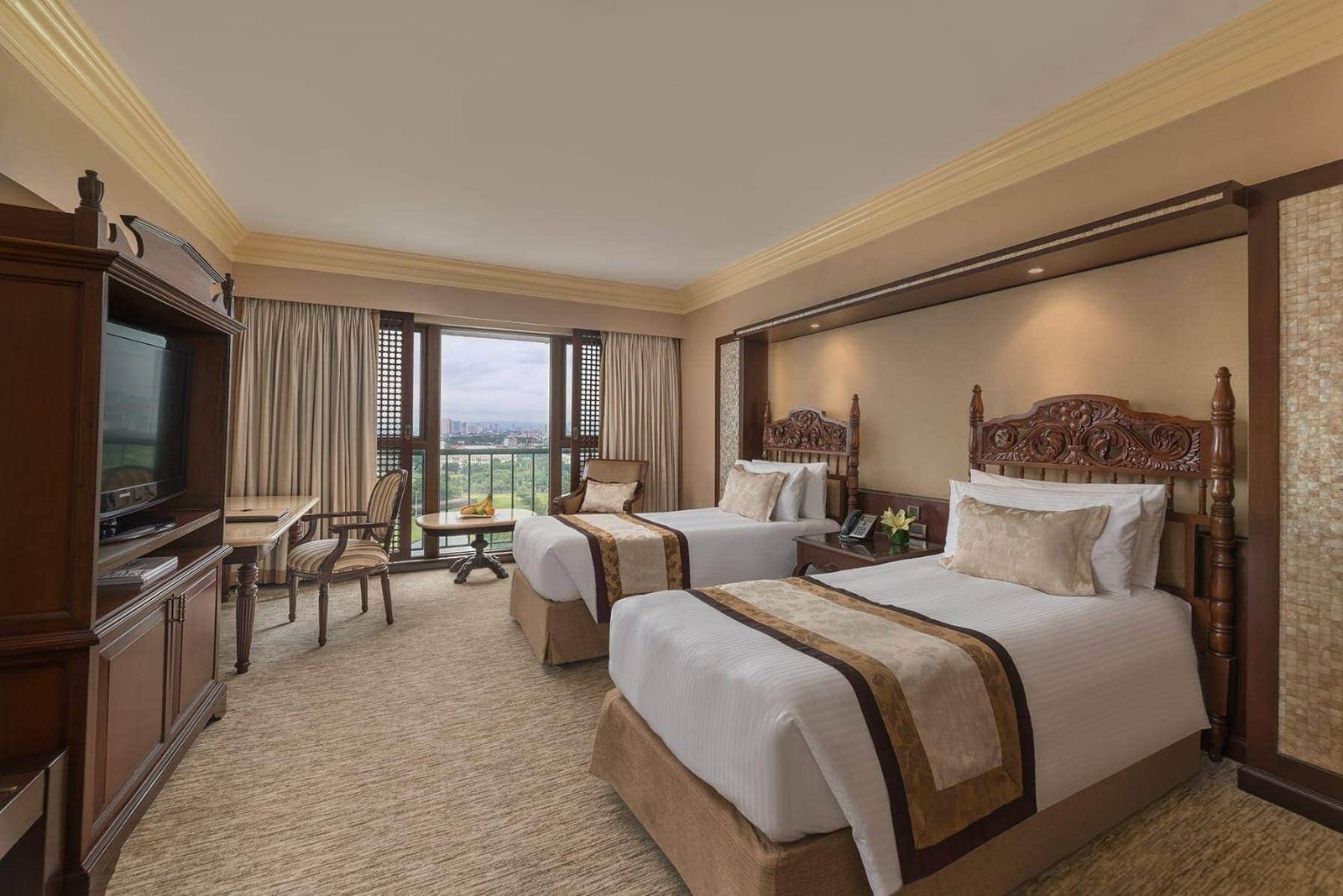 The superior deluxe room is a spacious haven of old-world charm (Photo: The Manila Hotel)