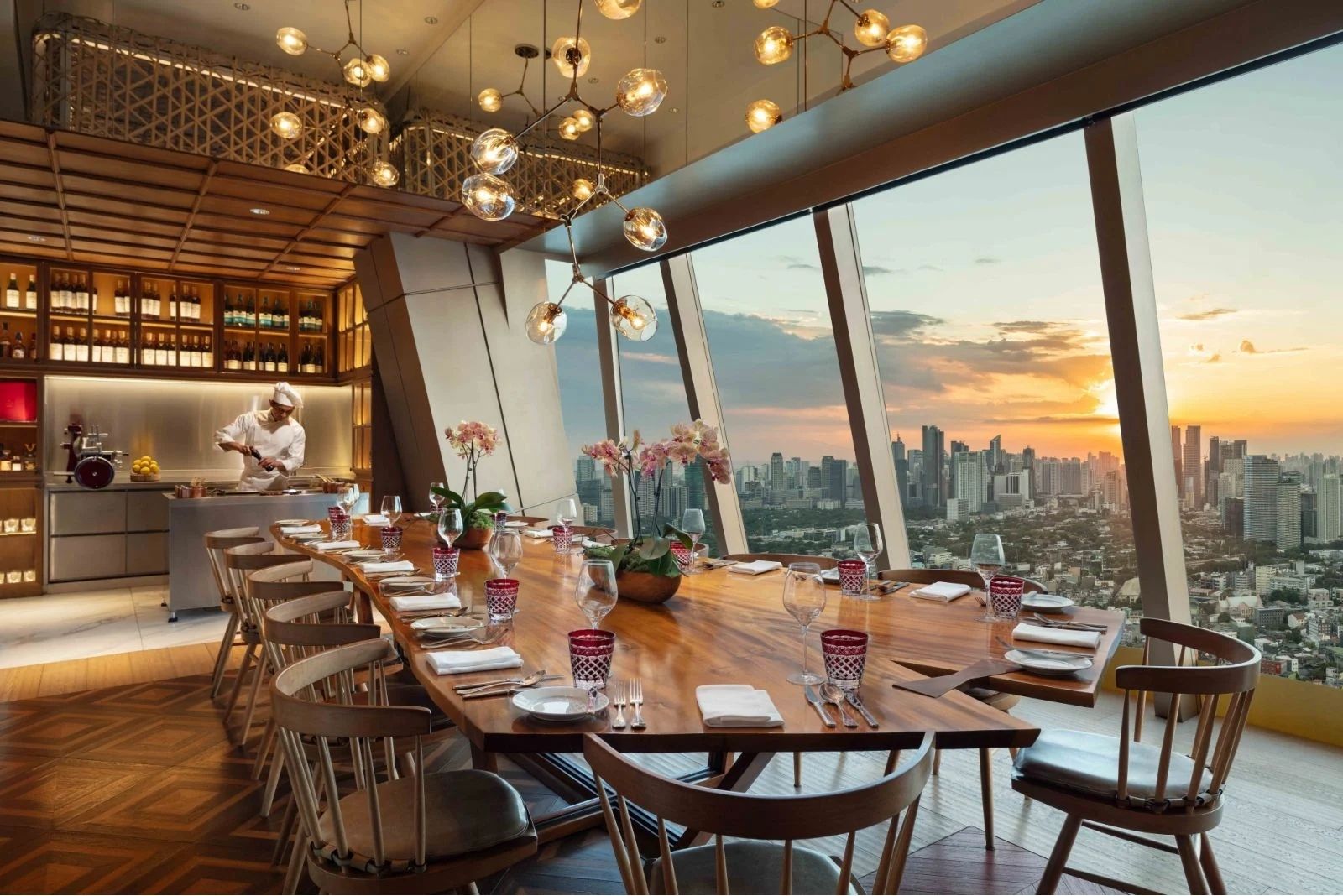 The Peak, located at Grand Hyatt Manila’s roof deck (Photo: Grand Hyatt Manila)