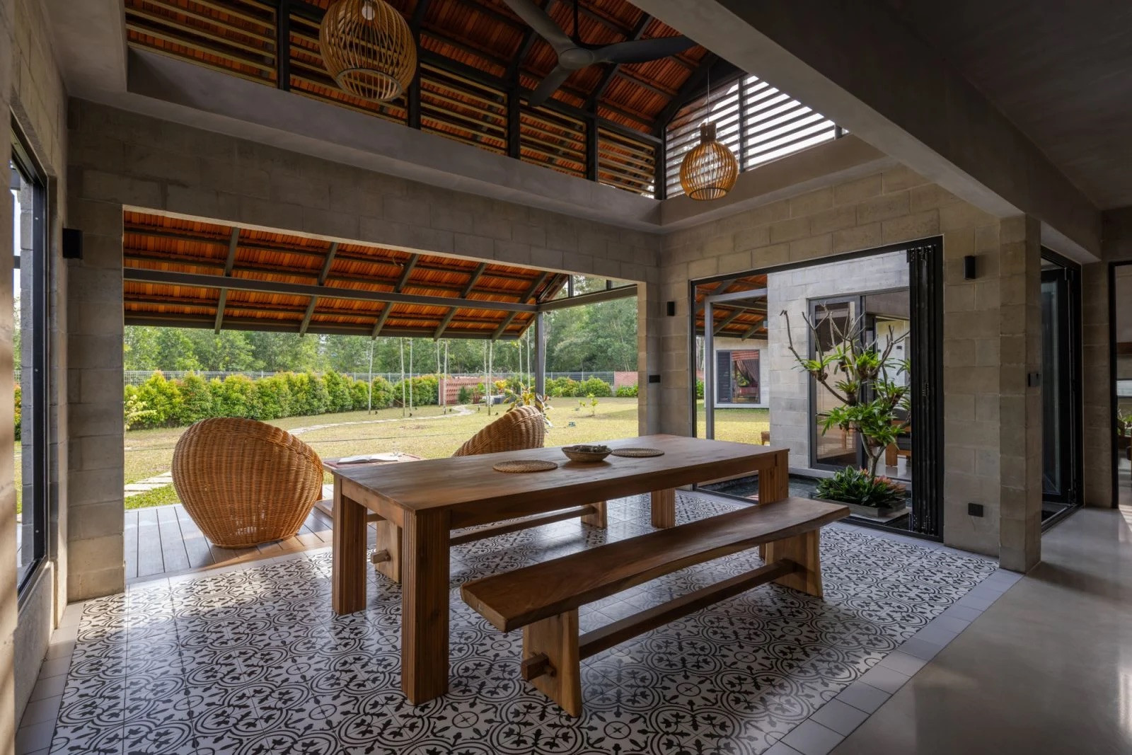 Shah Alam residence, Selangor by MJ Kanny Architect (Photo: Pixelaw Photography)
