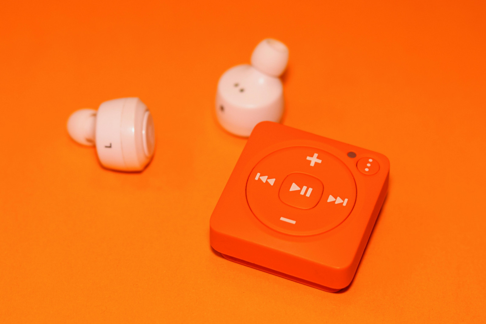Do you enjoy running? Here are our recommended wireless earphones for this activity (Photo: Tom Swinnen/Pexels)