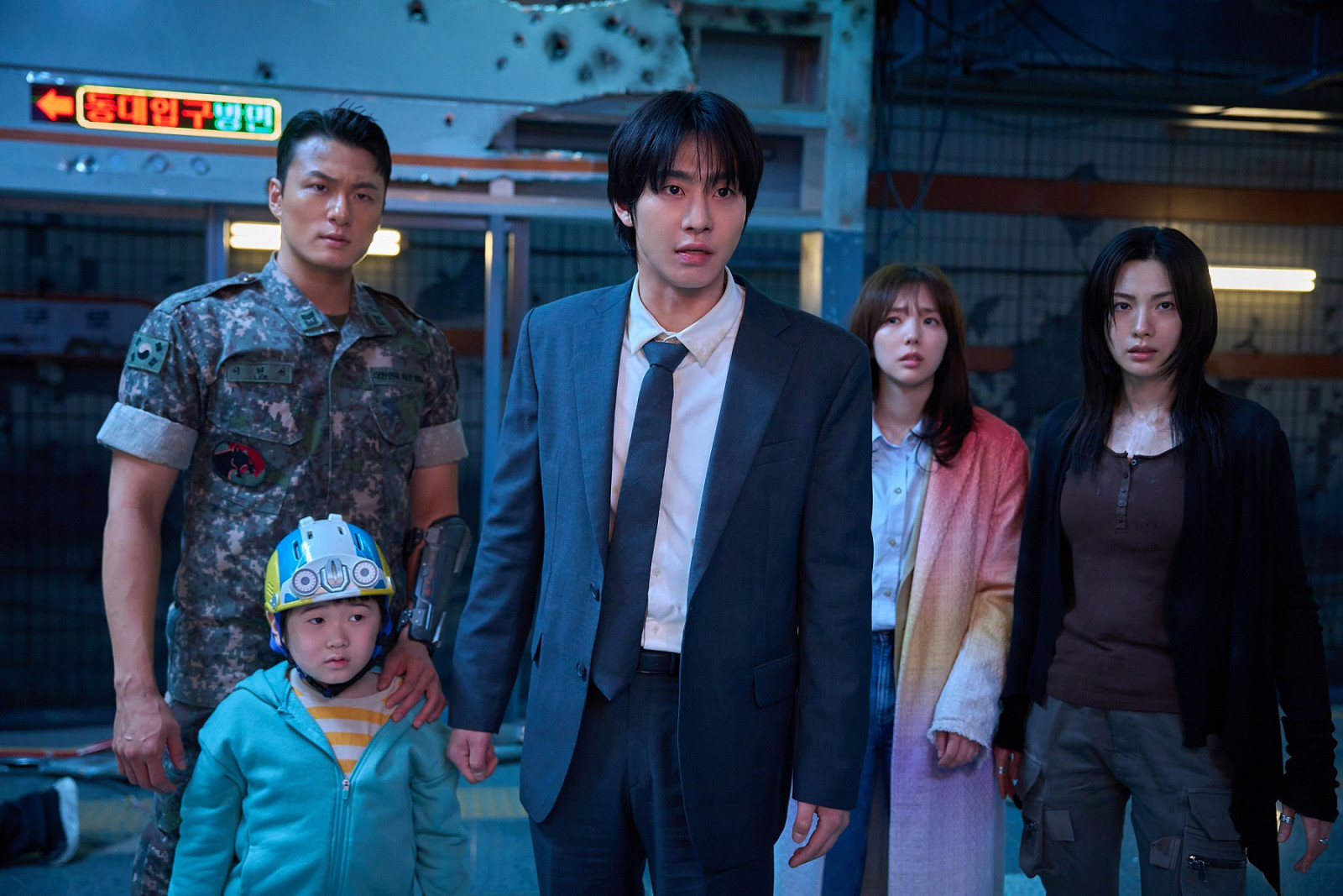 (左起)本片由申承浩、權恩成、安孝燮、蔡秀彬、NANA_等人攜手主演。(Photo:采昌國際多媒體《全知讀者視角》劇照)