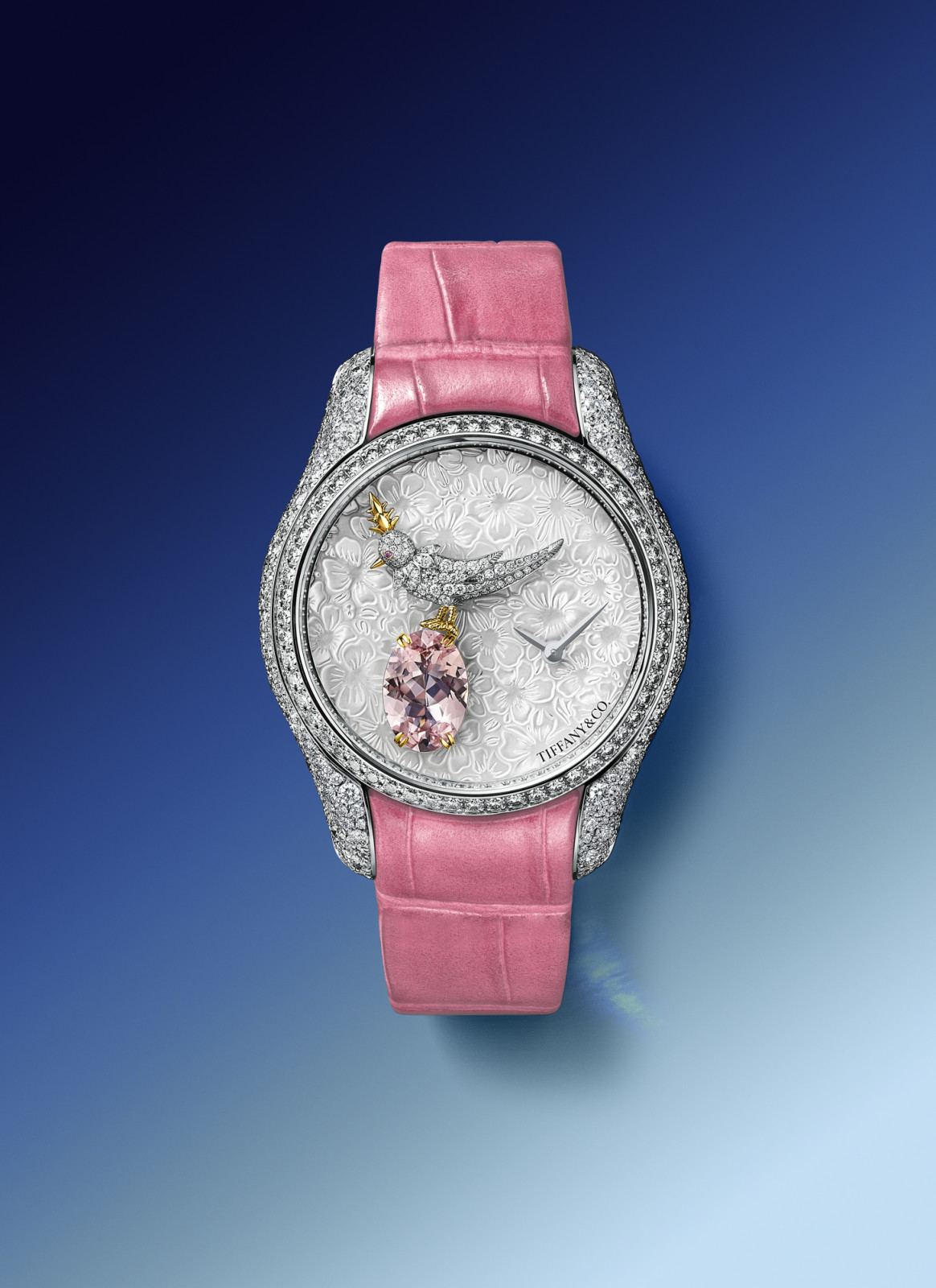 Tiffany 石上鳥 Legacy 腕錶，摩根石版本。（Photo: Tiffany & Co.）