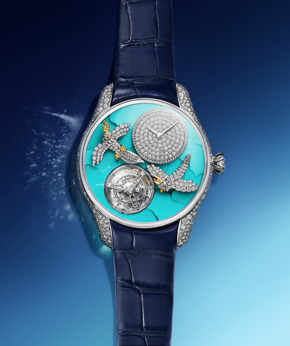 Tiffany 石上鳥飛行陀飛輪腕錶。（Photo: Tiffany & Co.）