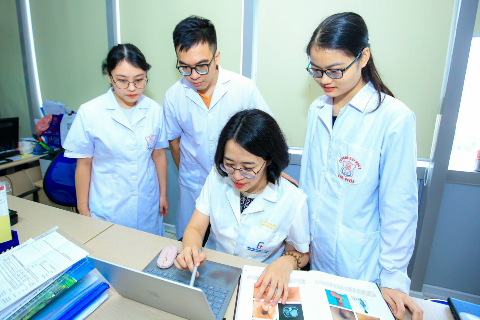 Associate Professor Dr Dao Viet Hang is currently the head and co-head of many state-level scientific projects and mentors numerous medical students
