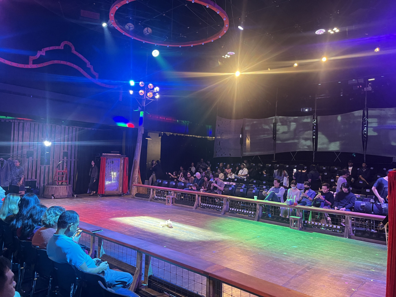 The stage of ‘Side Show: The Musical’ (Photo: Gabriel Bohol)