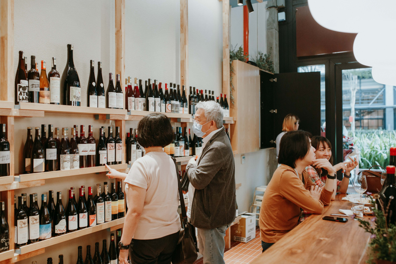 Photo: Basic Wine Store