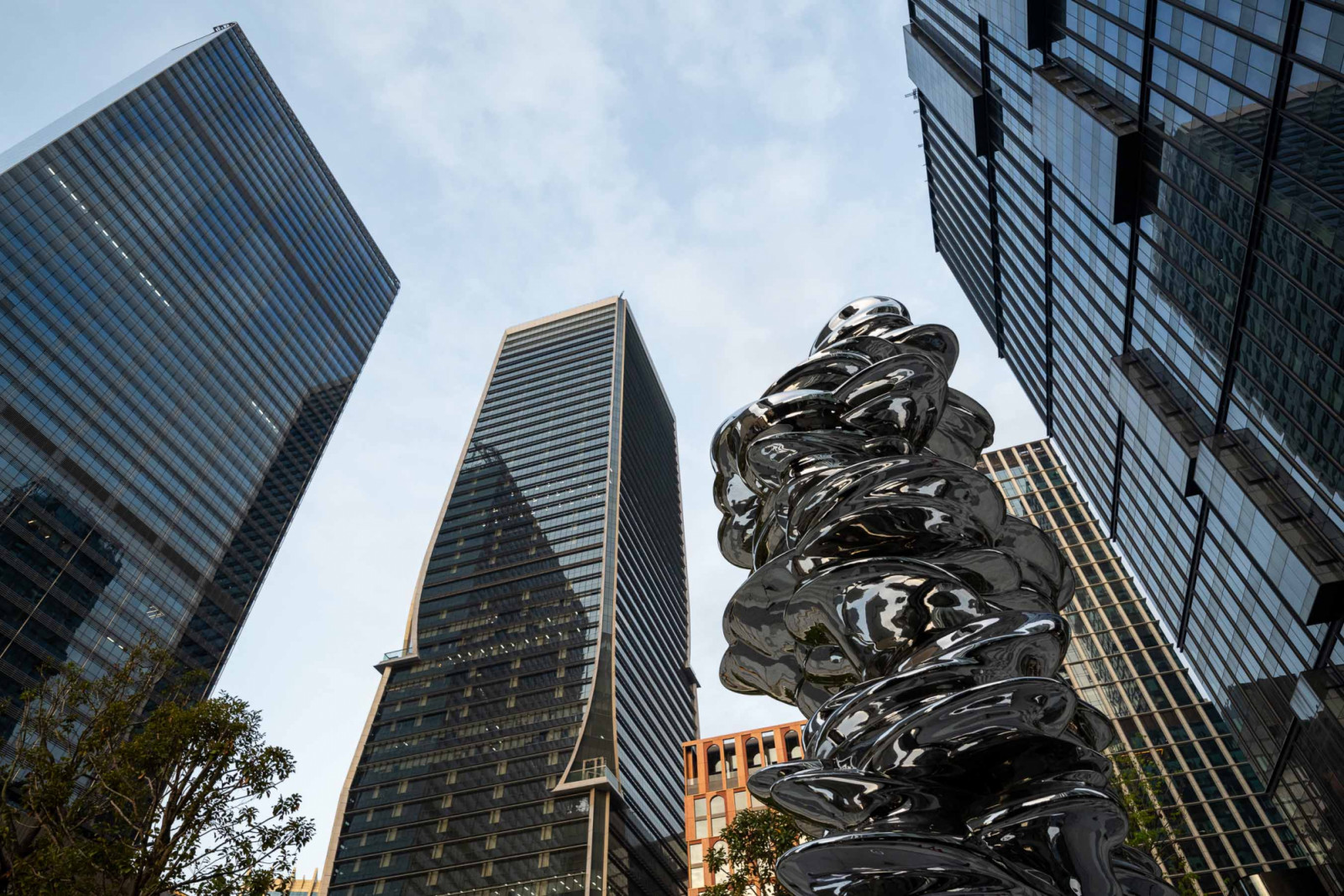 Tony Cragg’s “It Is, It Isn’t”, a monumental public sculpture in One Bangkok’s plaza