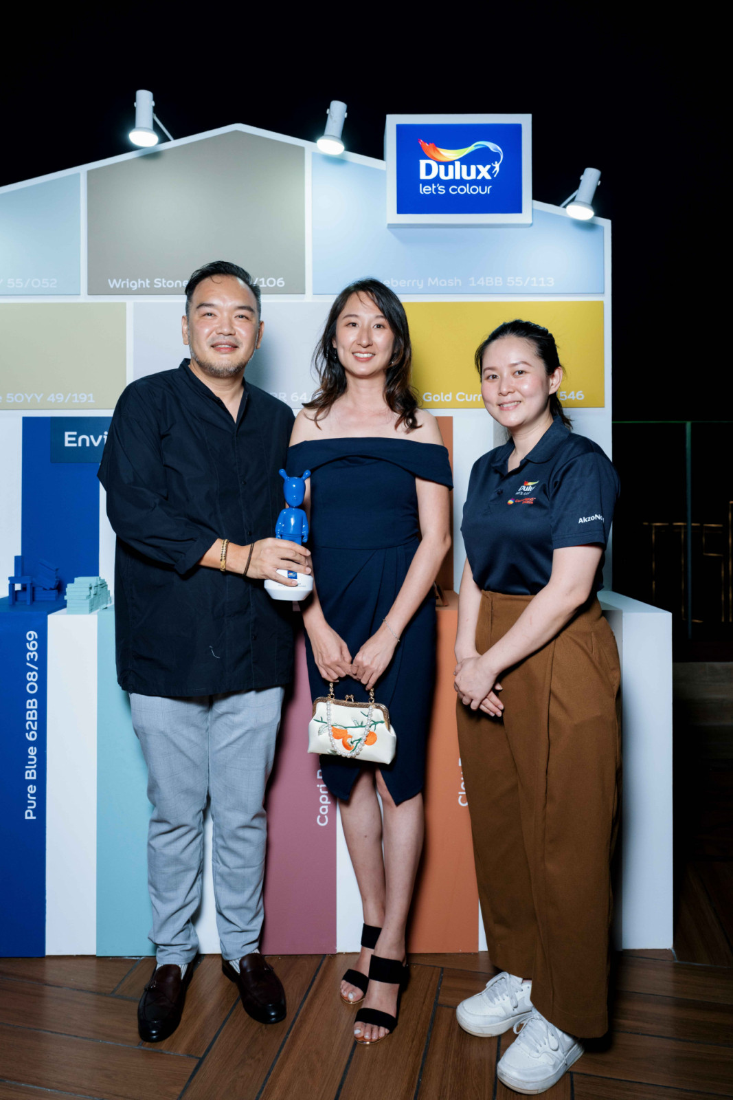 Best Use of Colour presented by Dulux winner Oscar Tan of OTCQ Architects and wife Cheryl (?) with Dulux representative (?)
