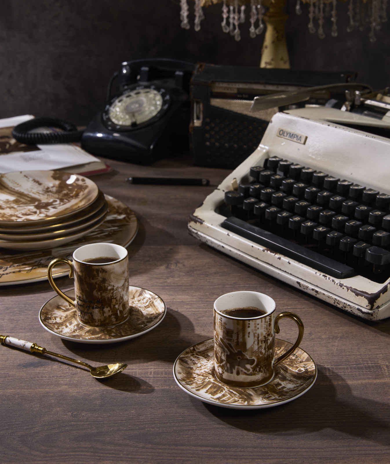 The SG60 Kopi set by Luzerne comprises six charming cups and saucers
