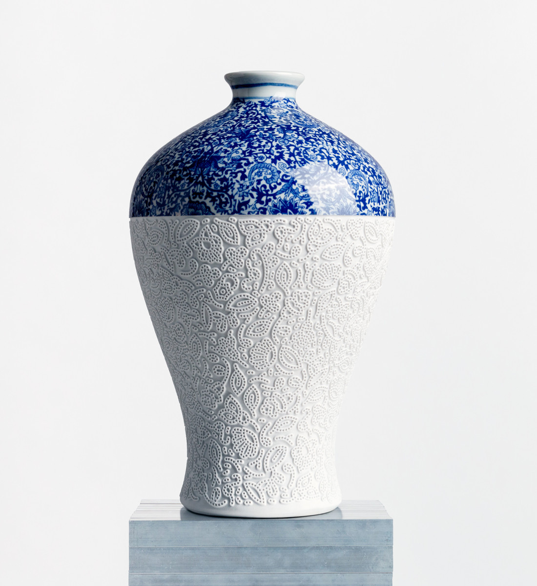 Hans Tan’s Sarong Party vase
