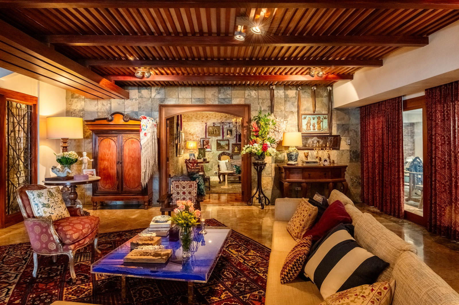 Jaime Ponce De Leon's home, which won Best Use of Art at the 2025 edition of Tatler Homes Design Awards Philippines