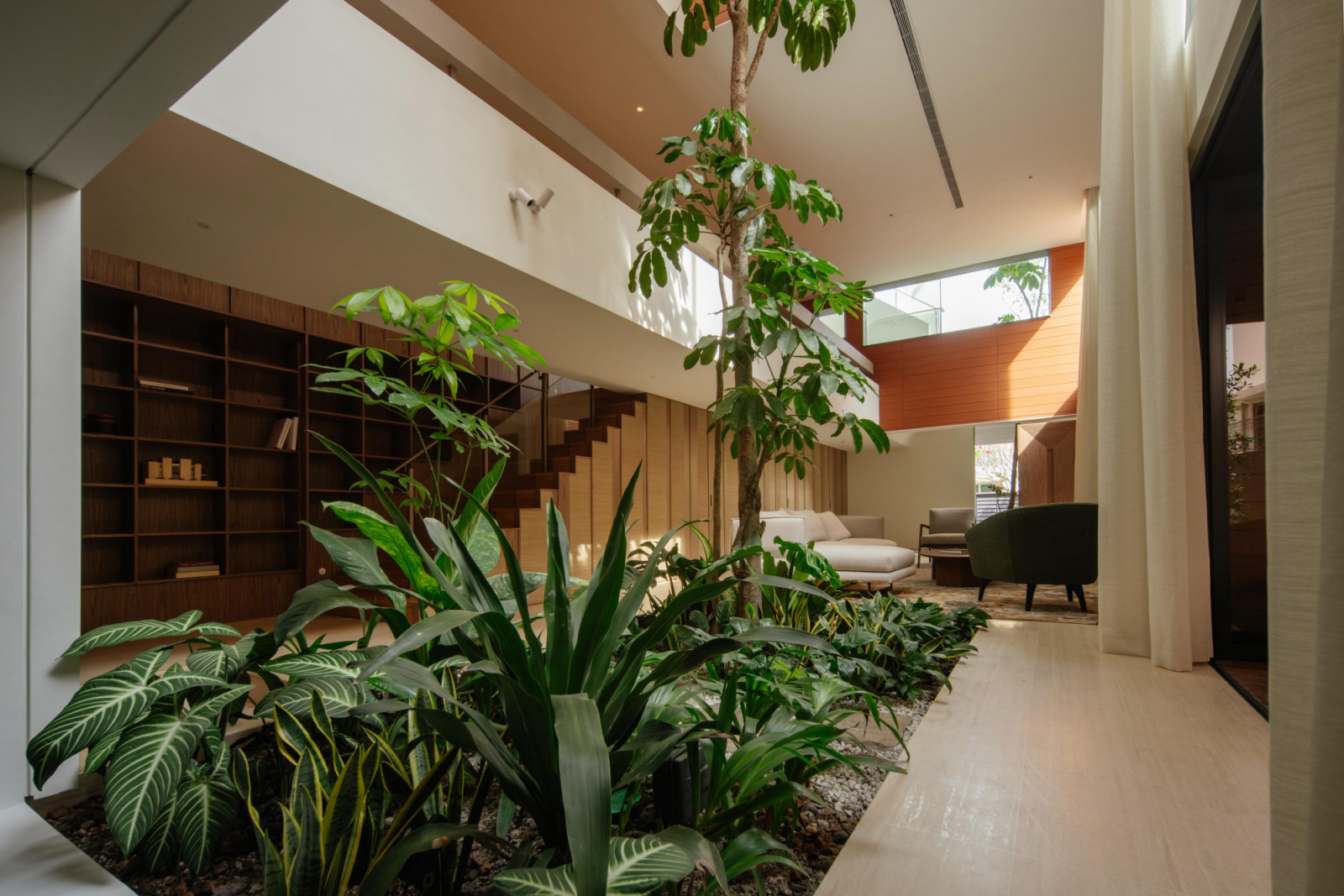 The indoor garden were planted with shrubs and trees chosen for their shapes and hardiness