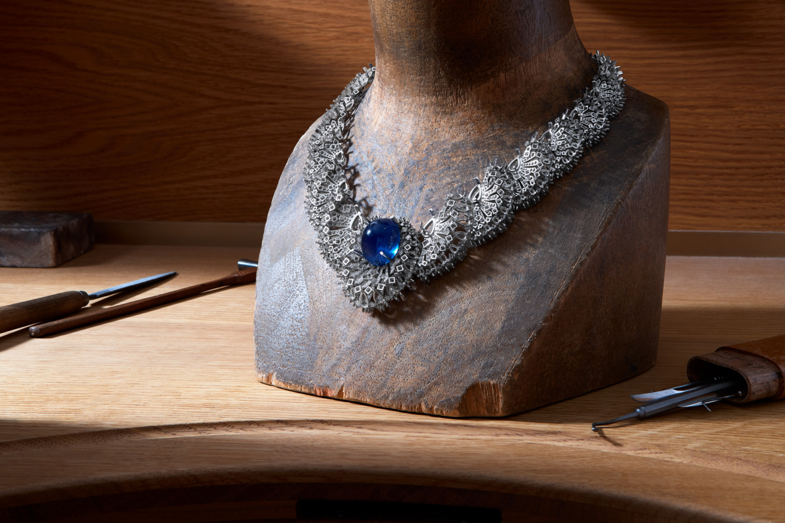 En Équilibre Pavocelle Necklace/brooch, platinum, sapphire, diamonds by Cartier (Photo: courtesy of Cartier)