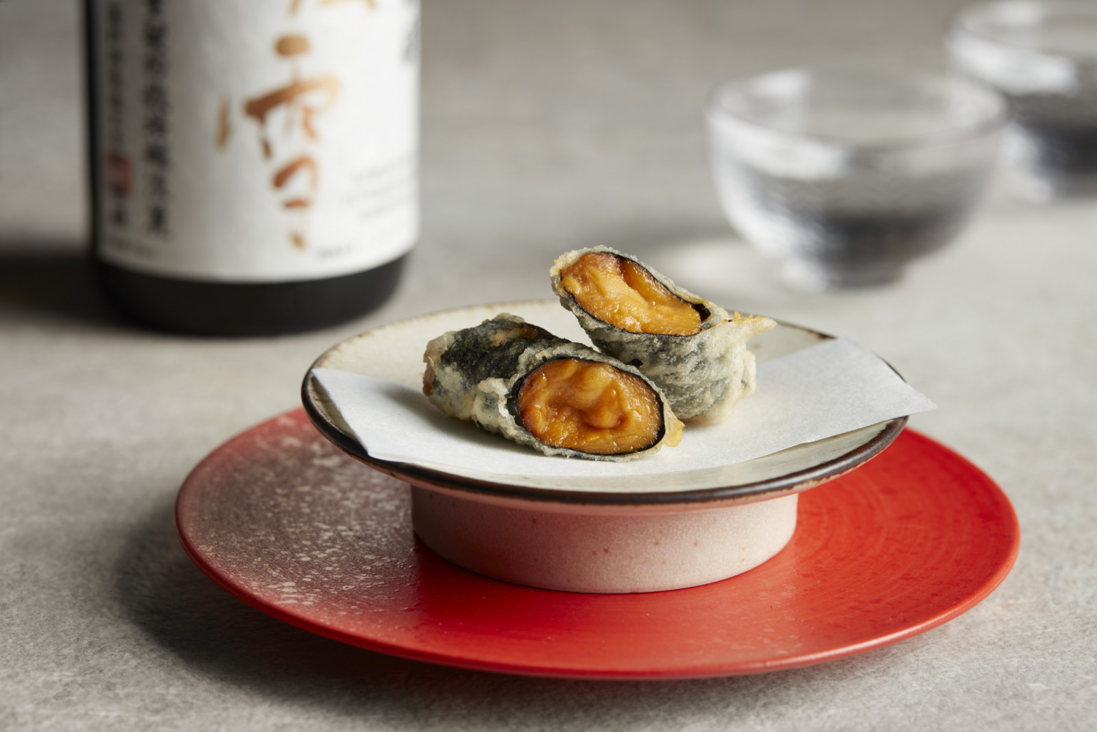 Tempura uni wrapped in seaweed by Naruki Takeshima (Photo: Tempura Ensei) best Japanese counter dining restaurants omakase kaiseki kappo sushiya singapore