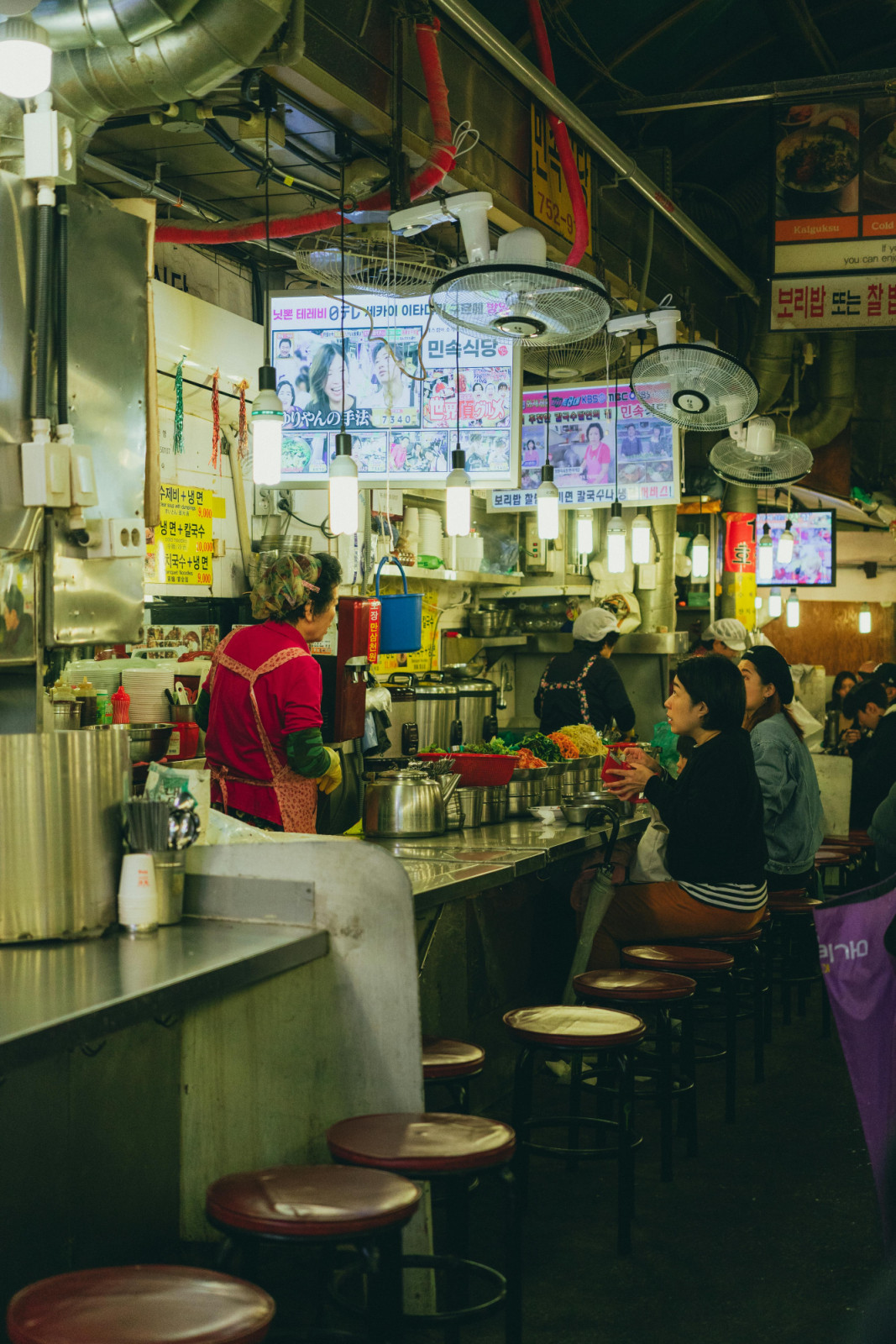 Seoul’s cafés and restaurants are adapting to South Korea’s honjok trend with solo-friendly menus and seating.