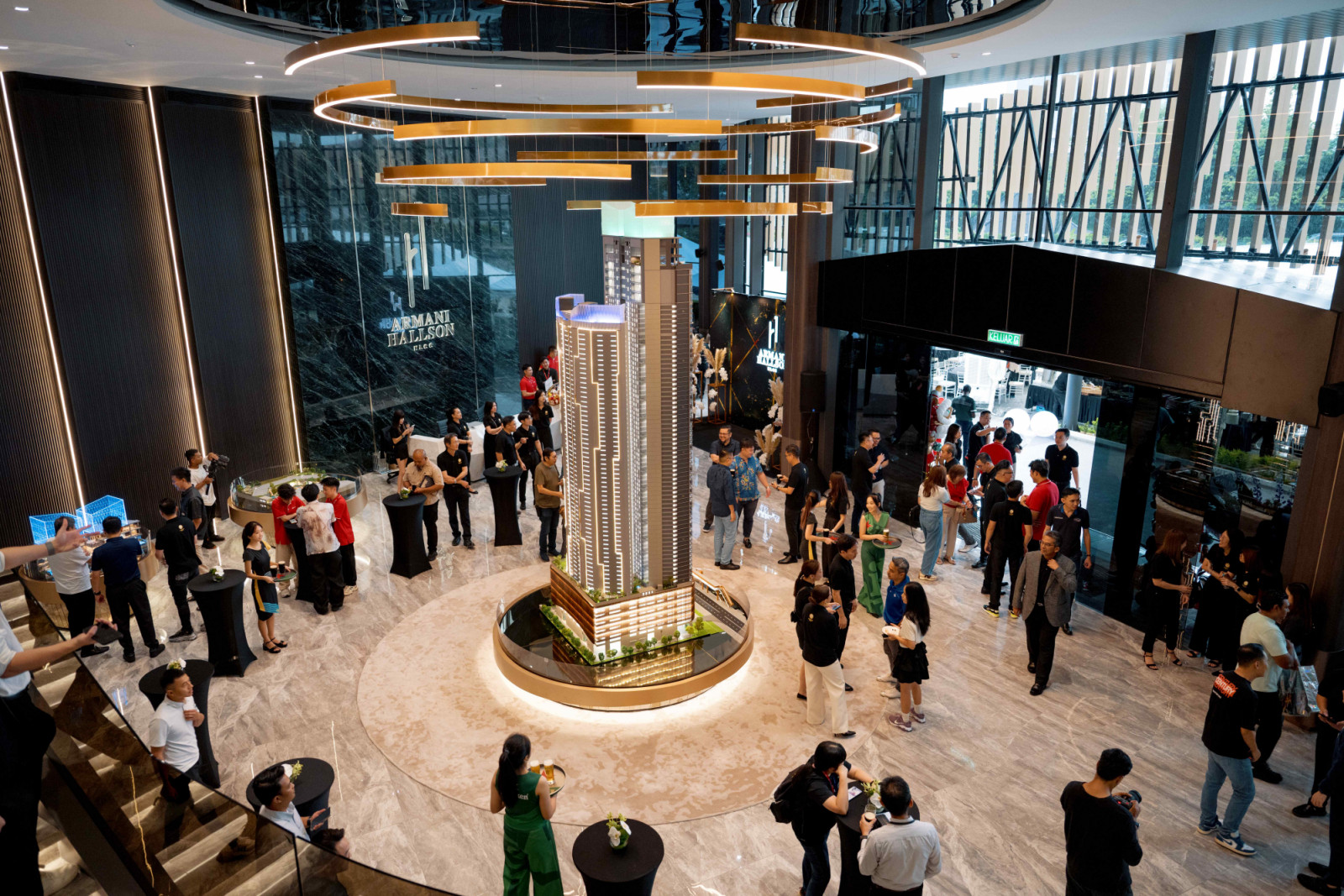 The grand reception area of the 21,000-sq-ft sales gallery