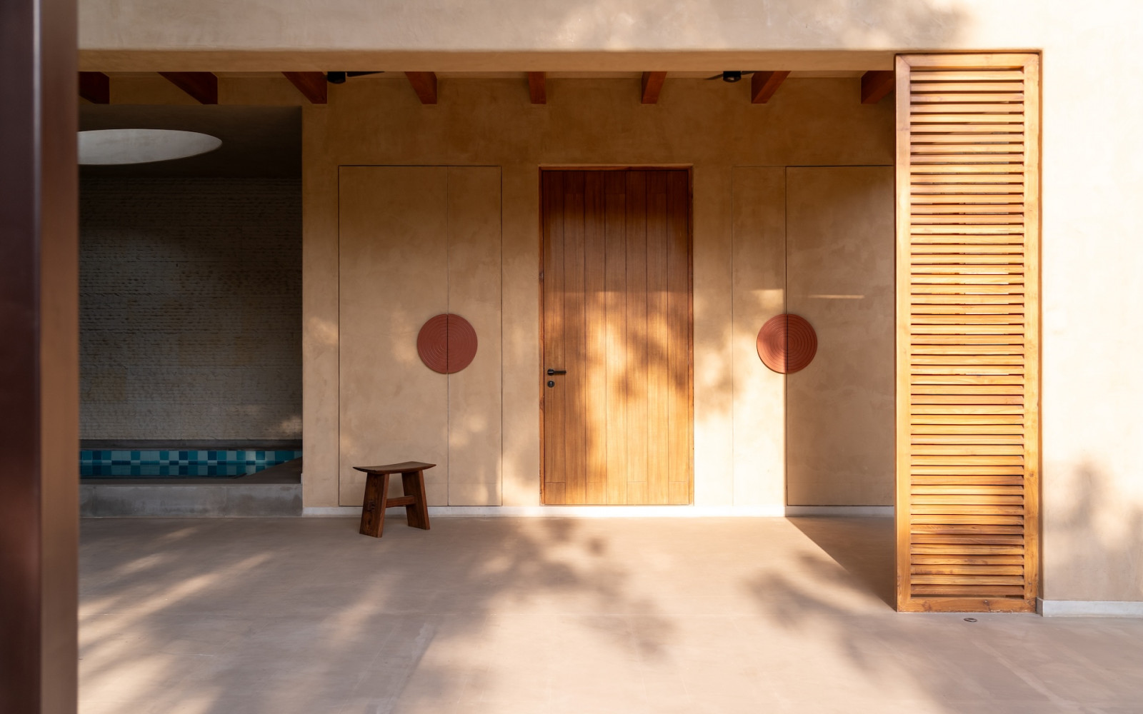 Breathtaking views of natural light on the exterior of a home in Gwalior, India brought to life by Studio Dashline