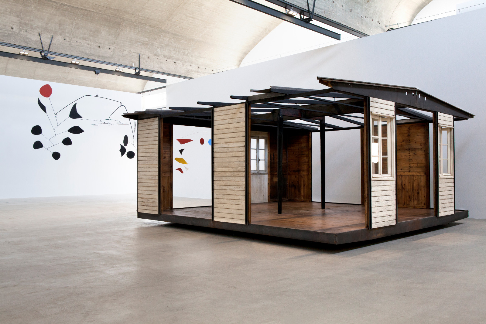 The Calder | Prouvé exhibition of Galerie Patrick Seguin and Gagosian Gallery