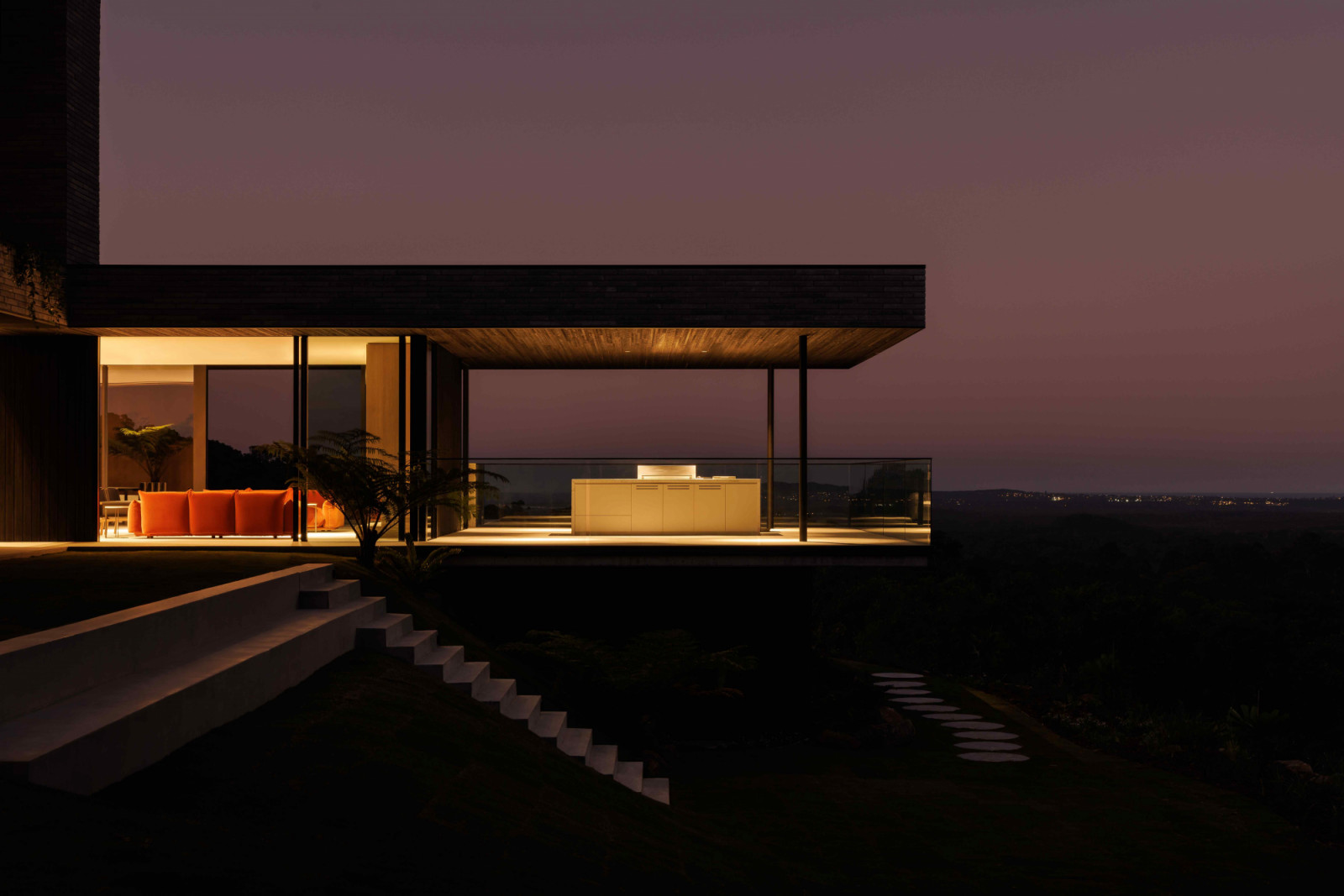 The Whipbird, designed by award-winning firm Minnow Studio, in Sunshine Coast, Queensland