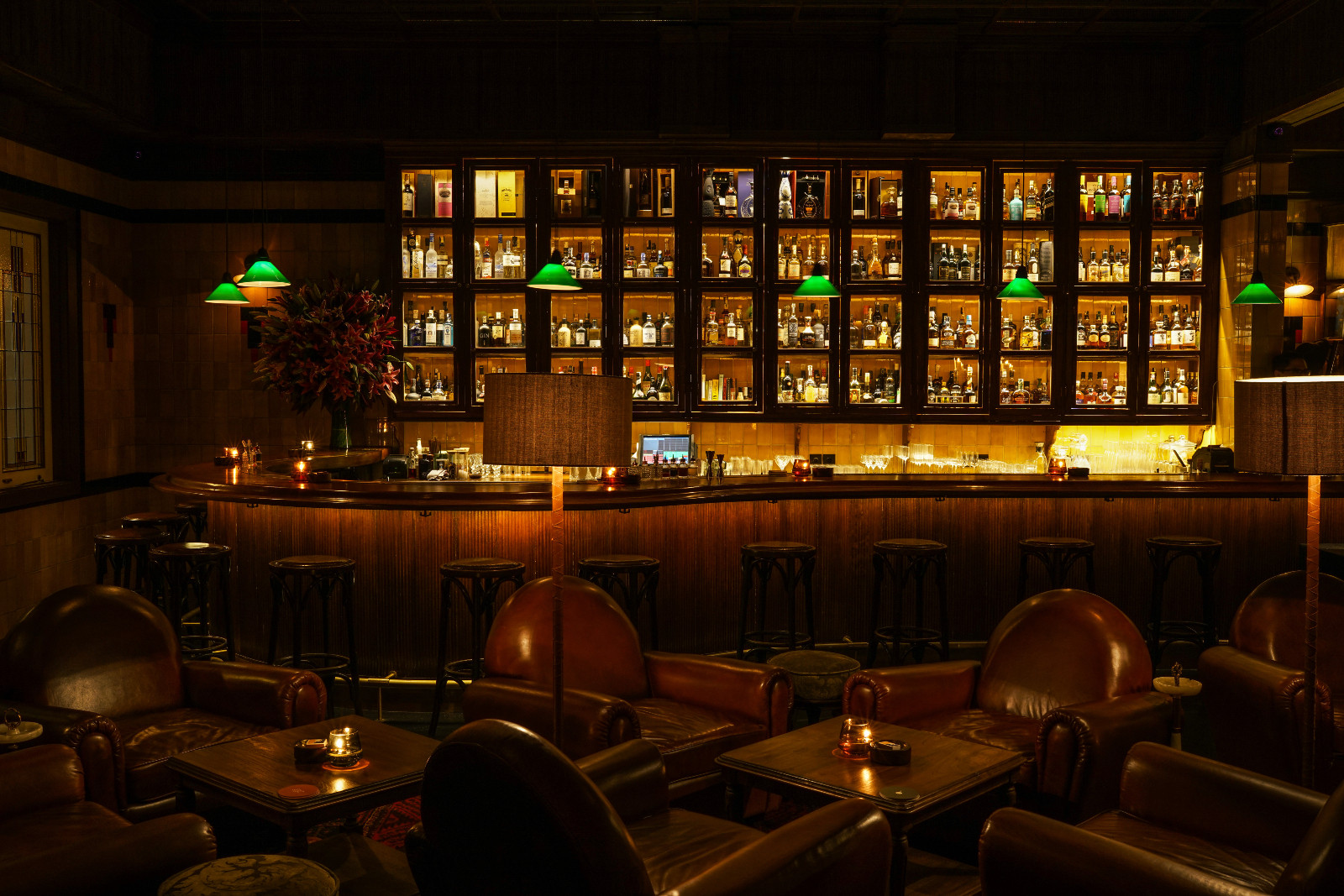 The Cocktail Club yang legendaris di Senopati