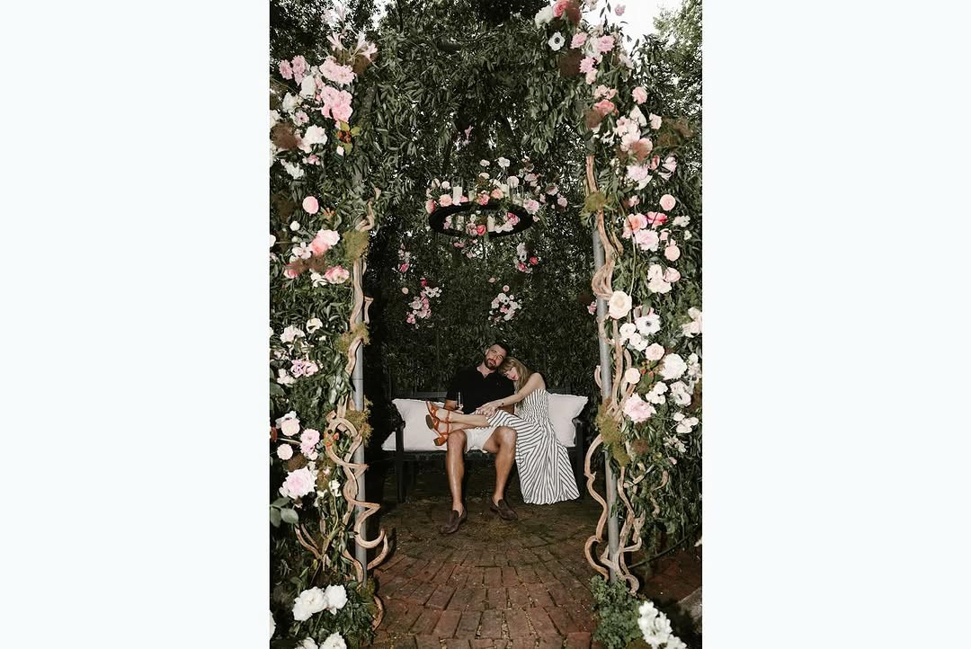 Travis Kelce helped design the engagement ring that he used to propose to Taylor Swift (Photo: Instagram/@taylorswift)