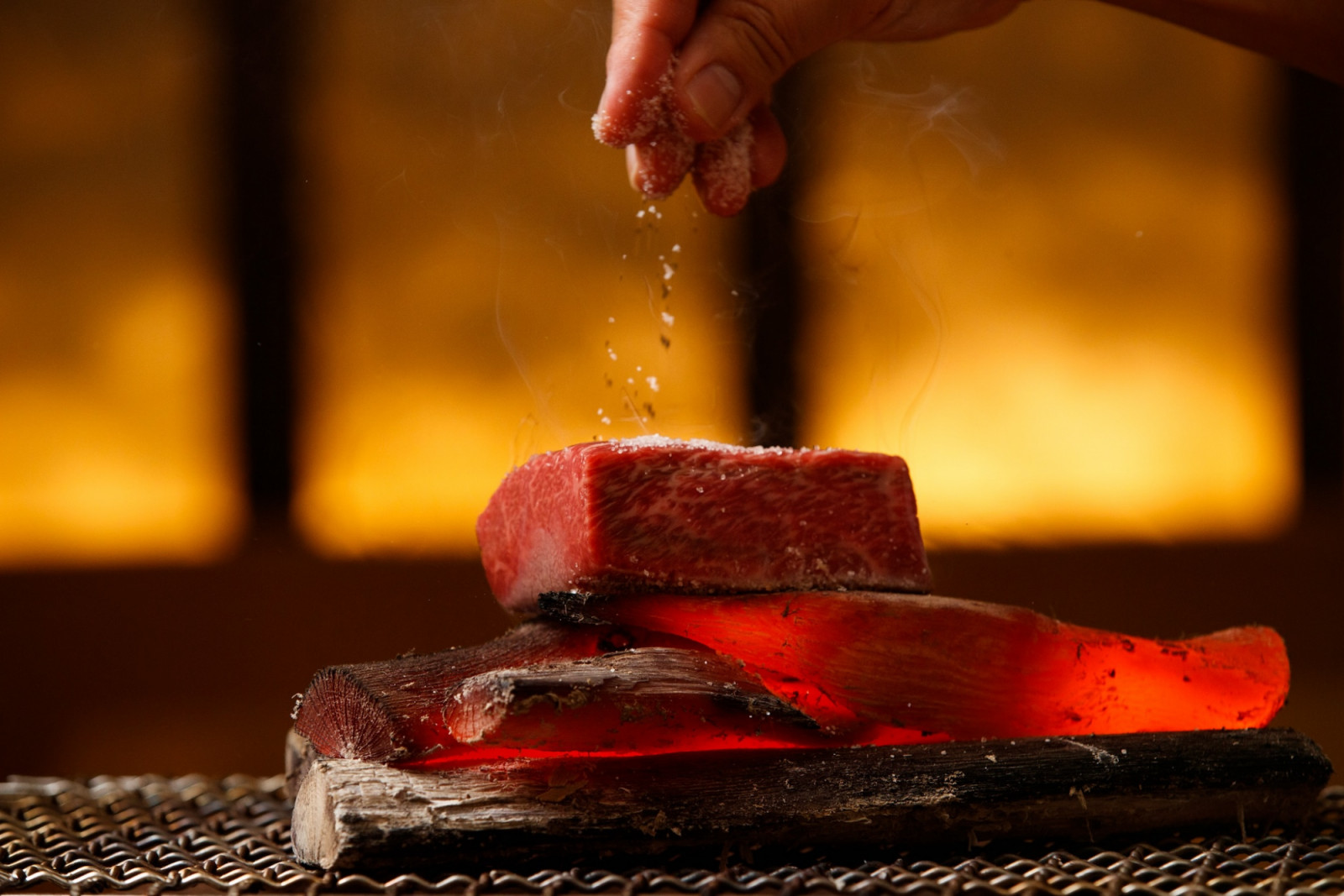 Nikuya Tanaka only uses purebred Tajima Wagyu lineage, from either Kobe, Omi, or Matsusaka top Japanese Wagyu restaurant steakhouse Keong Saik Nikuya Tanaka