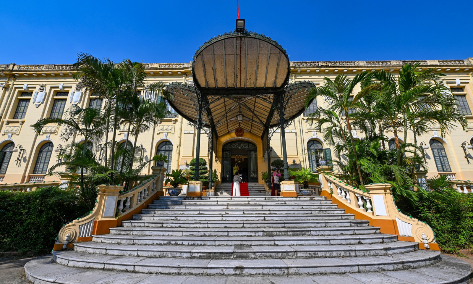 Front of the Bac Bo Phu (photo: Giang Huy)