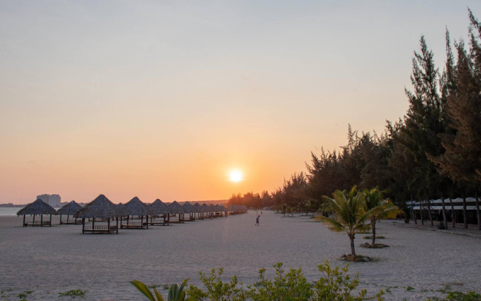 Ho Coc Beach has a wild landscape and clear blue beach, suitable for watching the sunset on the sea