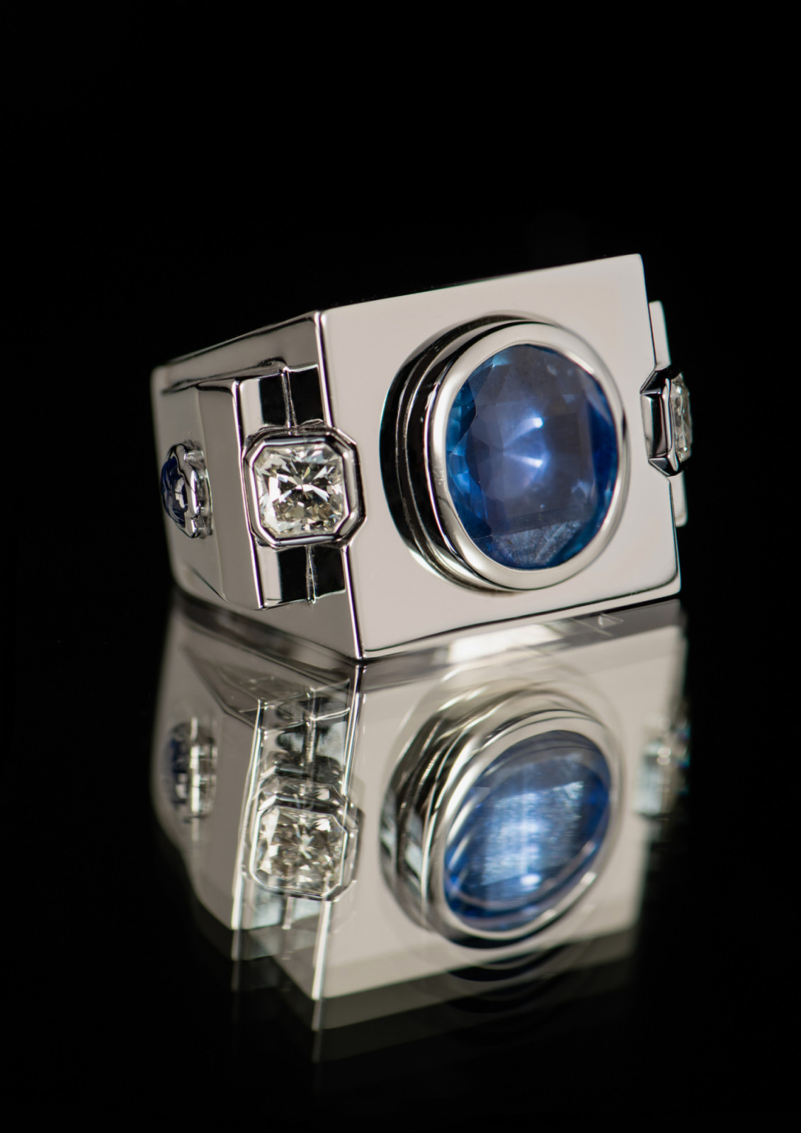 The Collection by JLG Art Deco ring (Photo: courtesy of The Collection by JLG)