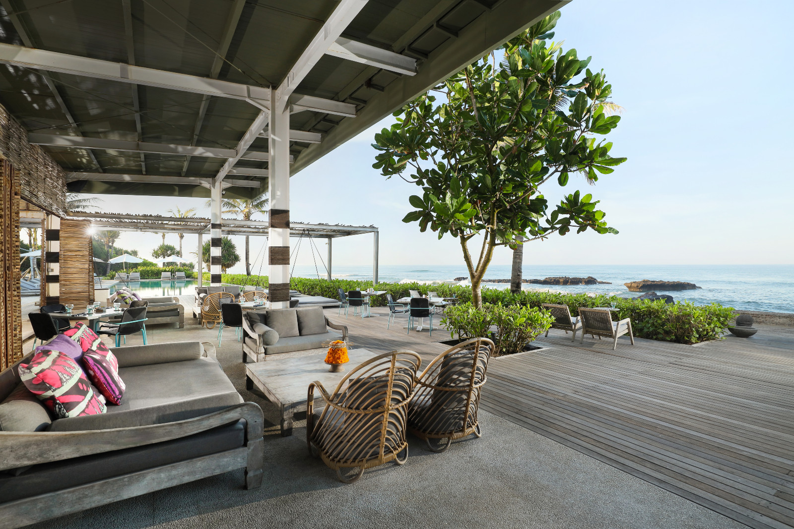 COMO Beach Club, destinasi yang santai untuk makan, minum, dan menikmati matahari terbenam di Canggu