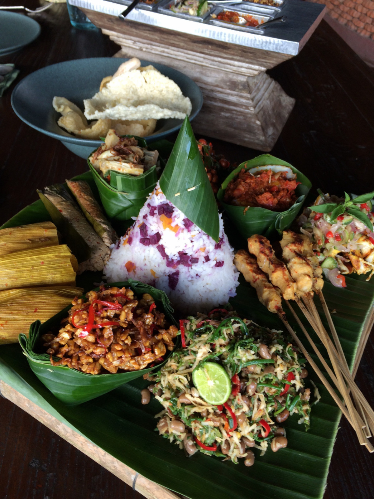 Megibung khas Karangasem dihadirkan di COMO Culinary Odyssey
