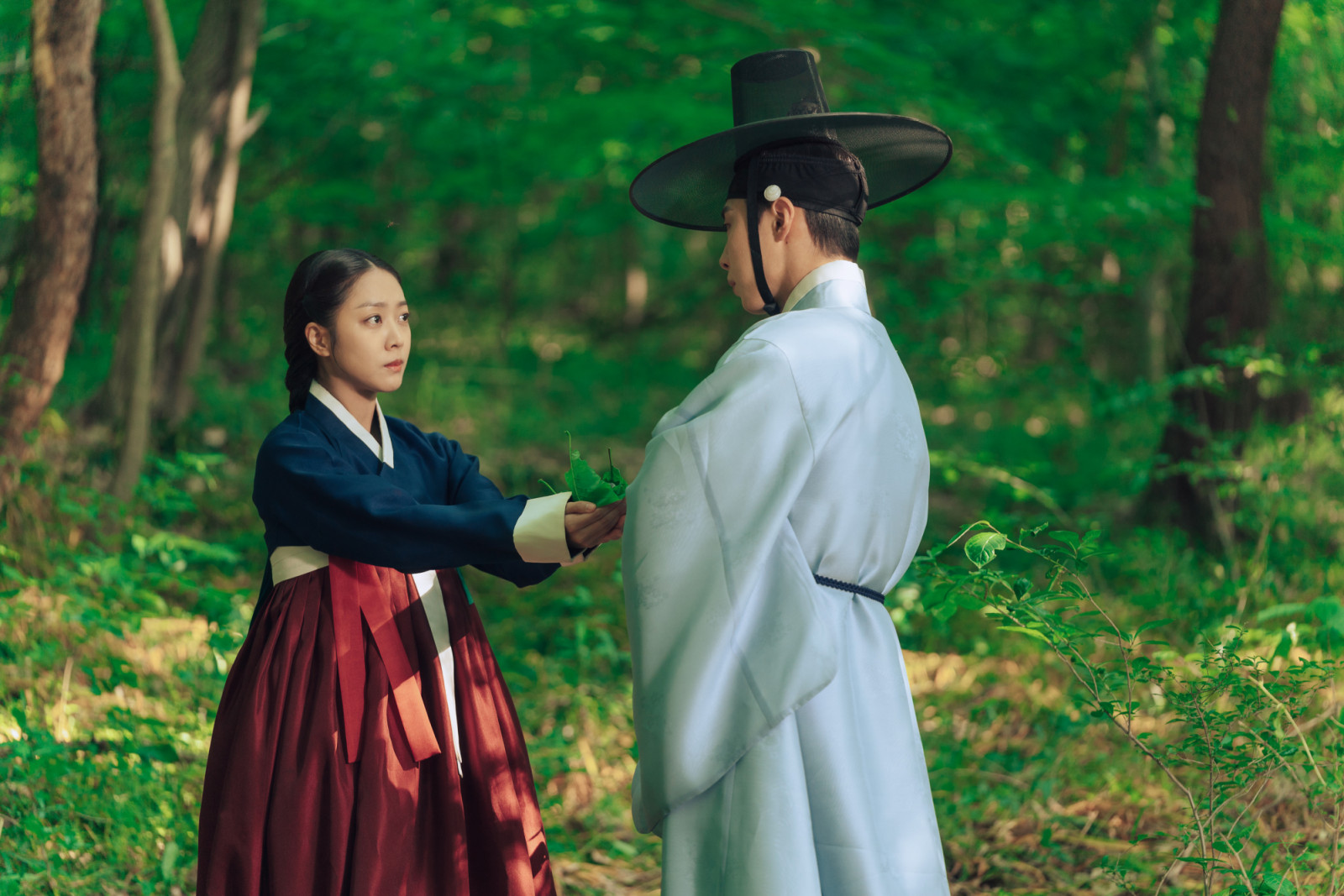 Cho Bo Ah as Sim Jaei, LEE JAE WOOK as Sim Hongrang/Soul Reaper in “Dear Hongrang”. (Photo: Eunjung Kim / Netflix © 2025)