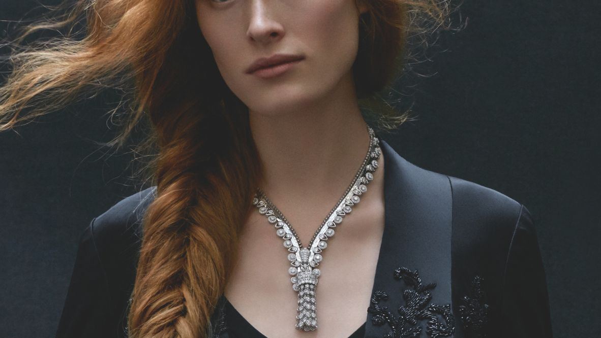 The design of the Van Cleef & Arpels Zip necklace is based on the functional fastener