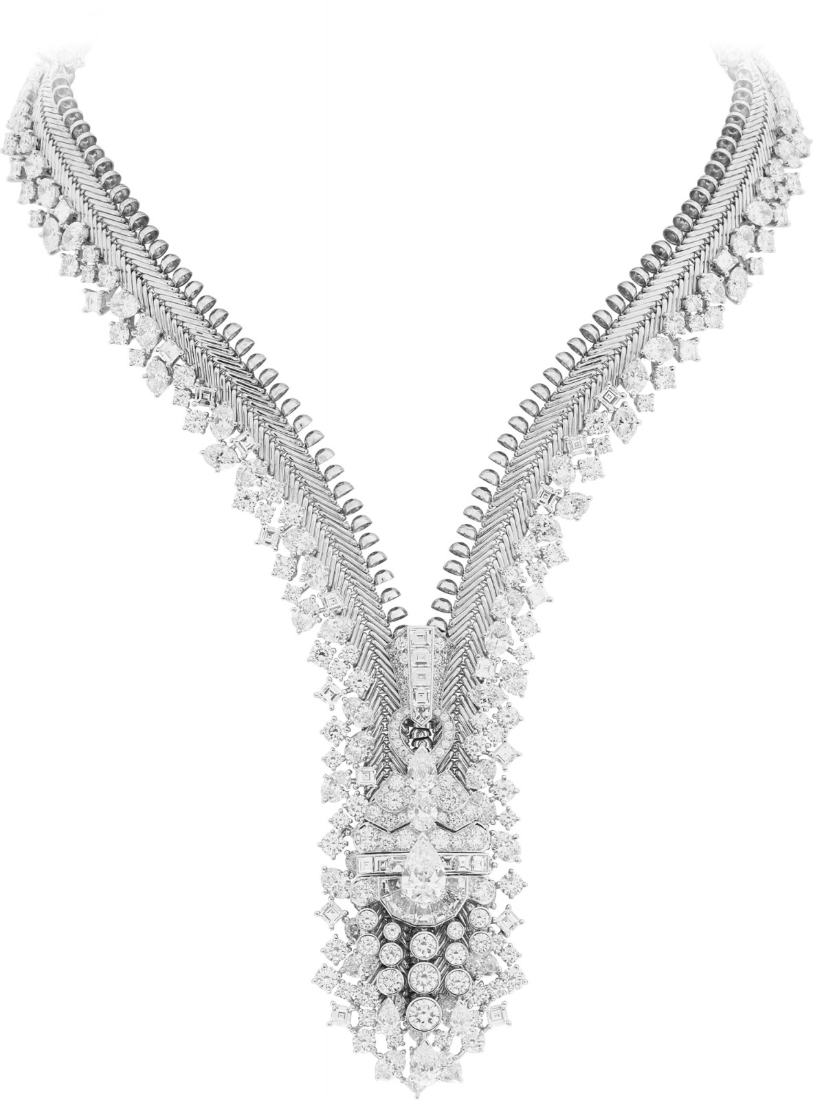 A Zip Antique necklace