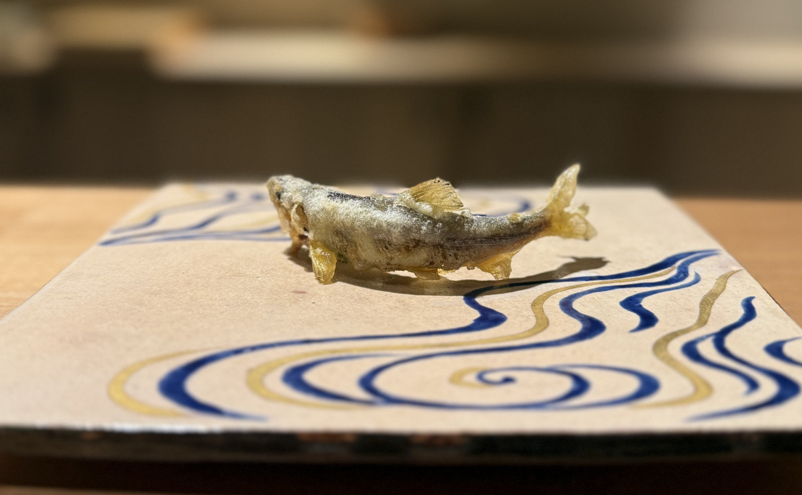 From intimate counters to modern interpretations, Osaka’s best tempura omakase restaurants showcase the city’s mastery of crisp, seasonal frying. (Photo: Pineapplechonx / Instagram)