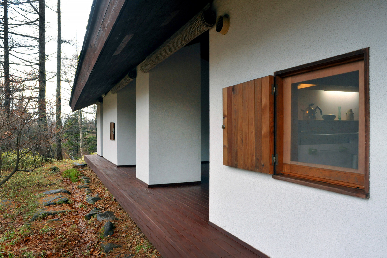 Yamakawa Villa blurs the line between indoors and outdoors with its open, terrace-like layout