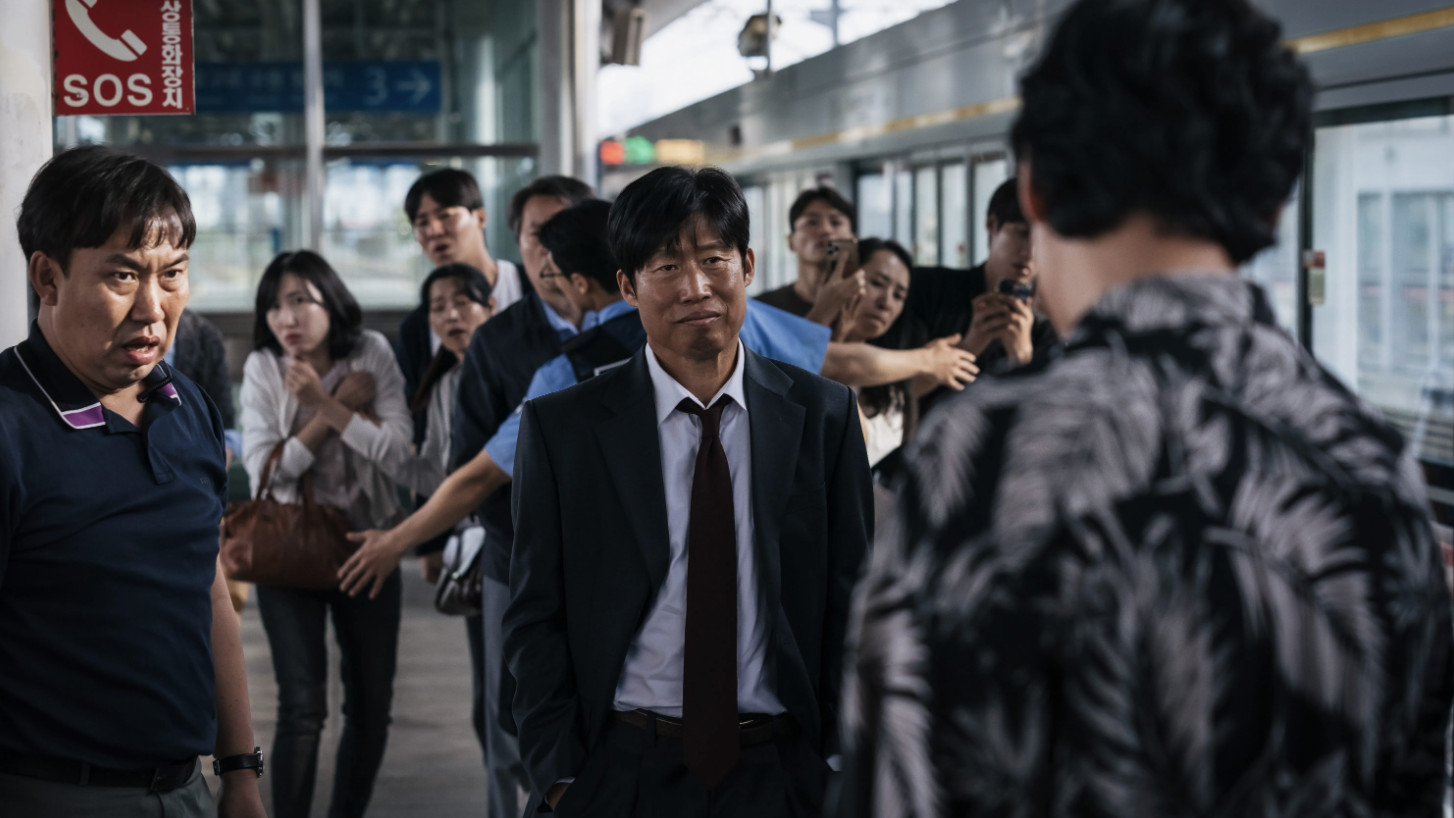 (Photo:Plus M Entertainment《黑白線人》劇照)