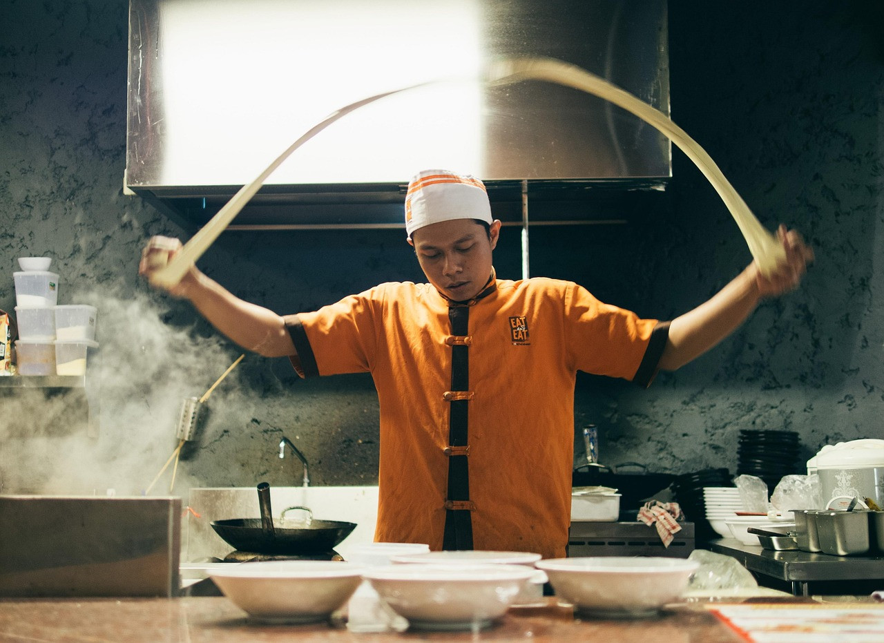 That noodles represent long life is one of the most famous superstitions around the world (Photo: Pixabay)