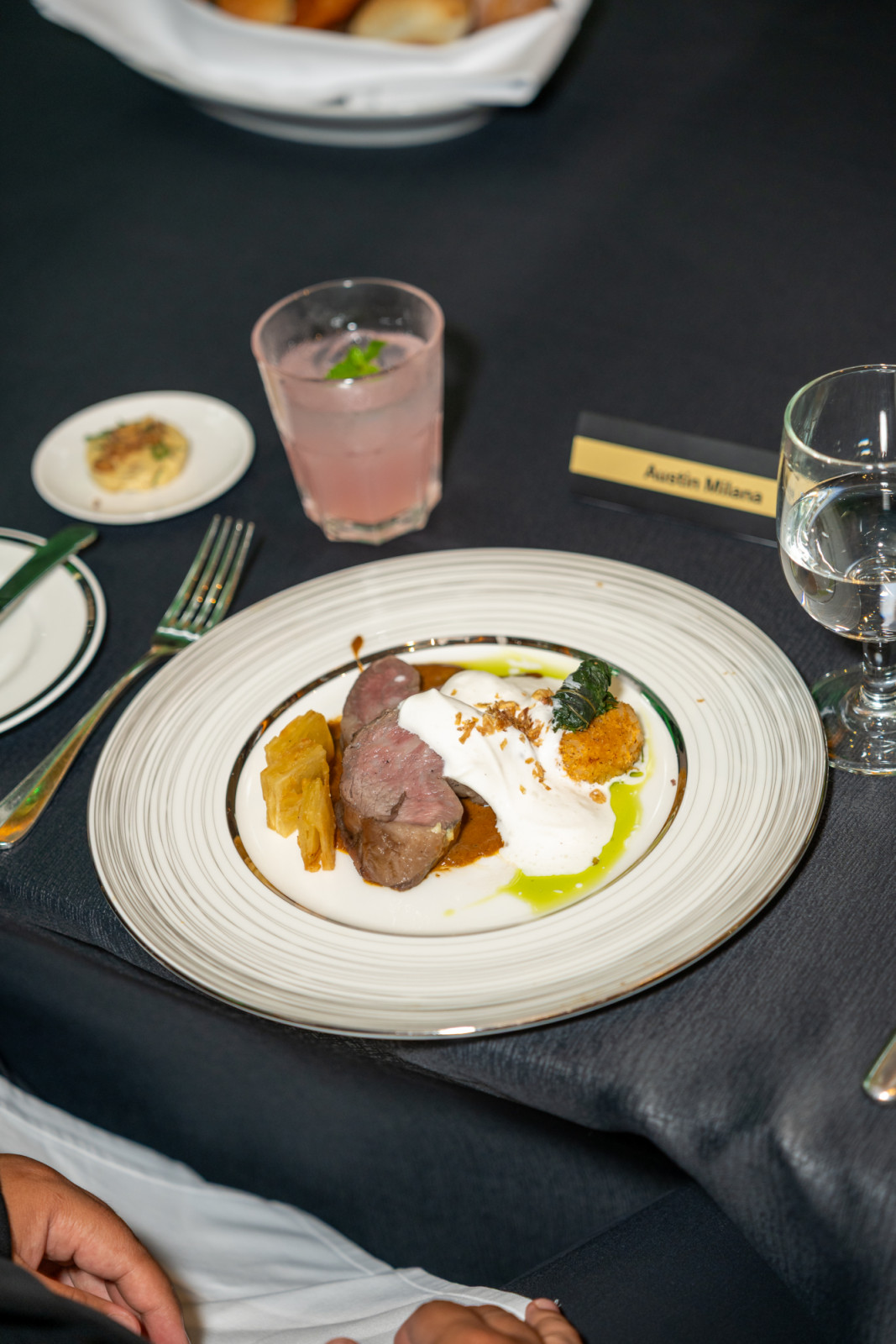 Beef Rendang, salah satu hidangan dari set menu Grand Hyatt Jakarta
